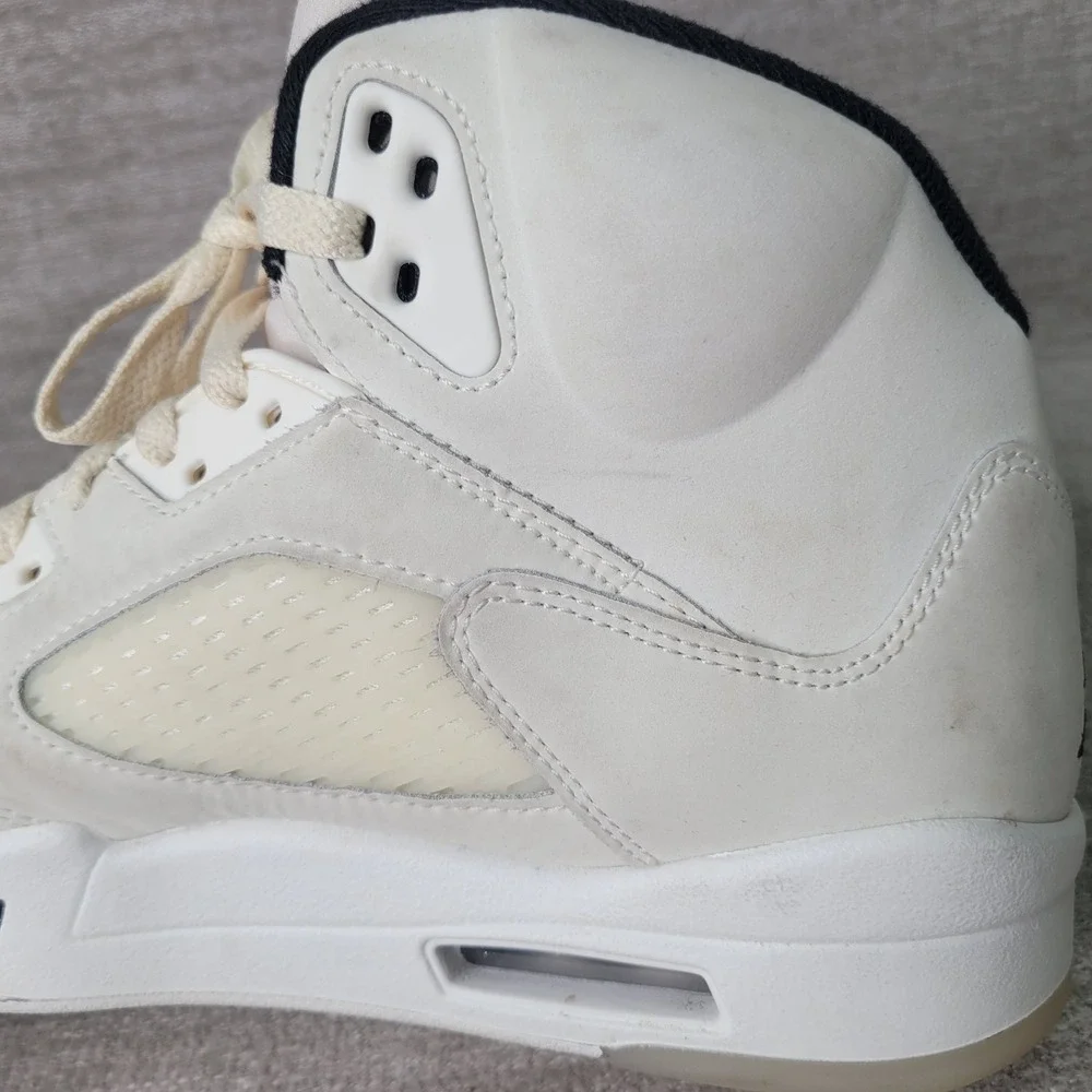 Jordan retro se